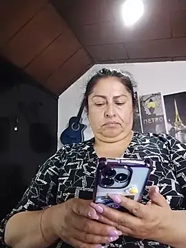 Chat XXX en directo de Keyla01_