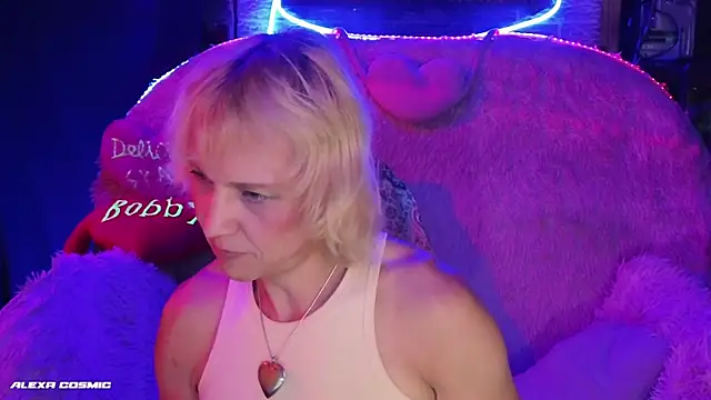 Alexa_Cosmic: вебкам-шоу