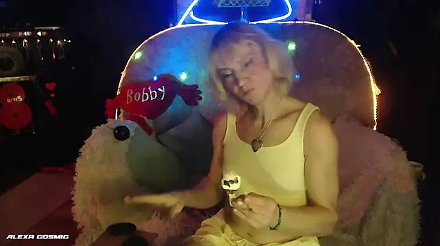 הופעת וובקאם של Alexa_Cosmic