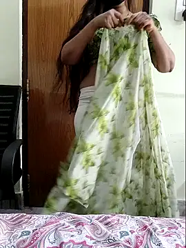 yoursana- webcam show