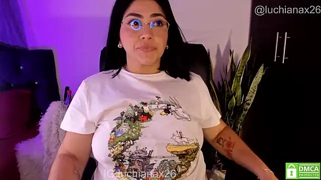 Živý XXX chat lucy26_