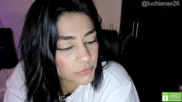 lucy26_ Live XXX-Chat
