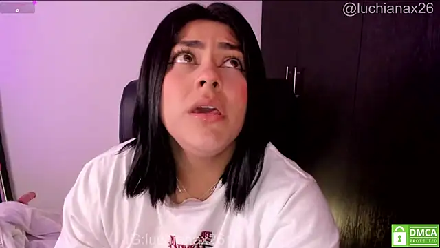 lucy26_ live XXX chat
