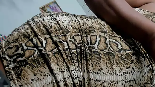 lucianabigcockxx – webcam-show