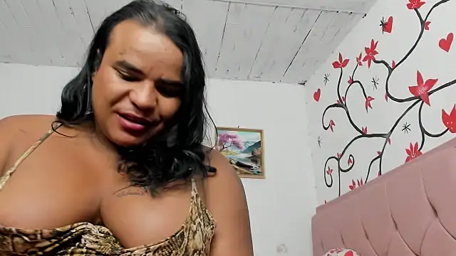 lucianabigcockxx webcam show