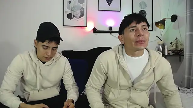 Thomas_and_lyan Webcam Show