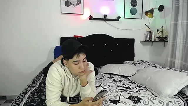 Show de Thomas_and_lyan na webcam