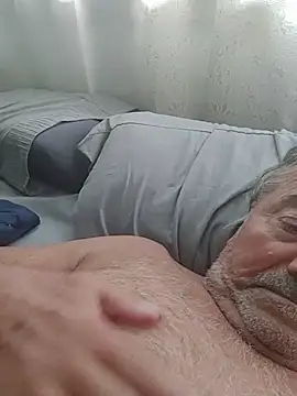 Kissmyfeetnow: διαδικτυακό σόου στην κάμερα
