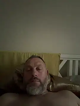 Frosl webkamerás műsora