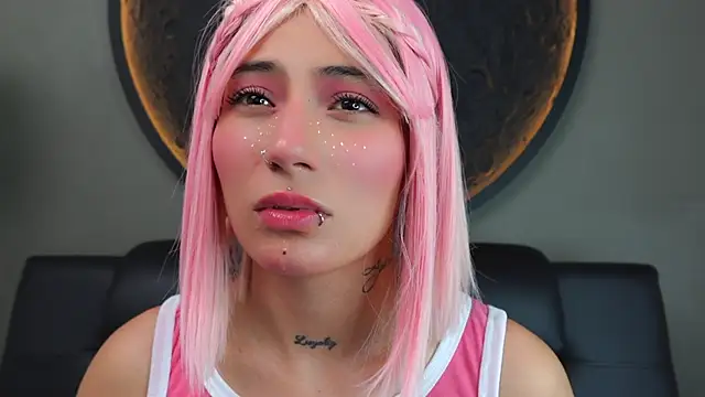 miss_sharlotte18's Live XXX Chat