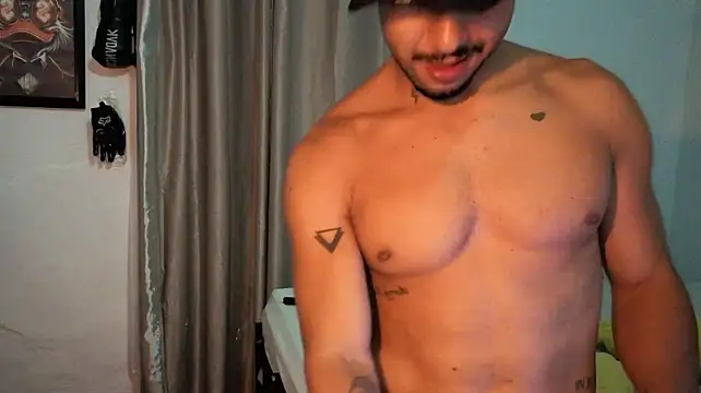 Daiki_Jack: διαδικτυακό σόου στην κάμερα