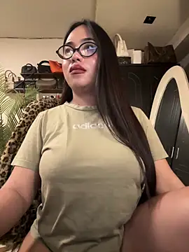 XGoodnessGracious Show in webcam