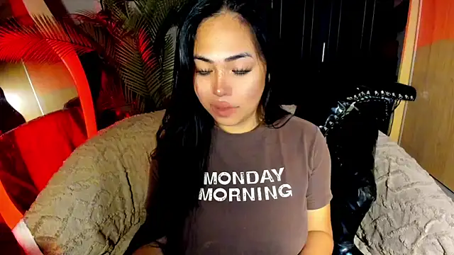 XGoodnessGracious webcam show