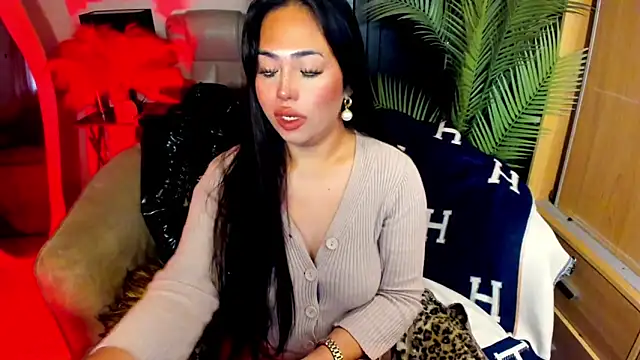 XGoodnessGracious Show in webcam