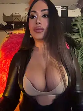 XGoodnessGracious webcam show