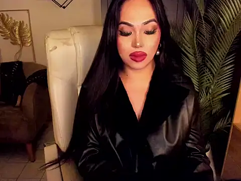 XGoodnessGracious Show in webcam