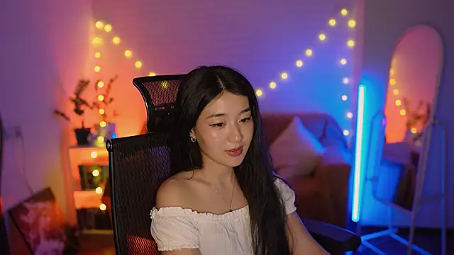 Chat XXX en directo de HannaRosie_
