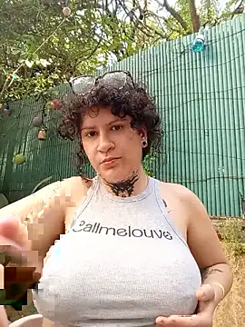 callmelouve Adlı Modelin Canlı XXX Sohbeti