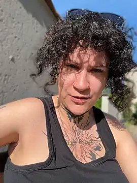 callmelouve's Webcam Show