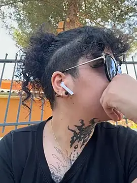 callmelouve Webcamshow