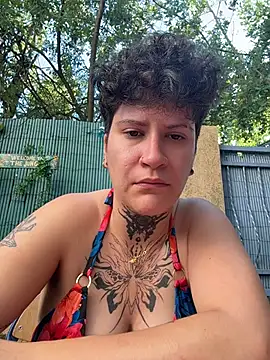 callmelouve Webcamshow