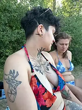 callmelouve's Webcam Show
