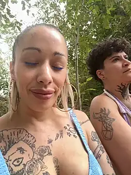 callmelouve webcam show