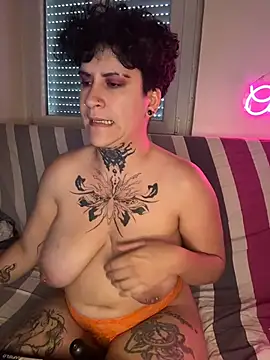 callmelouve's Webcam Show
