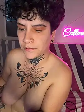 callmelouve webcam show