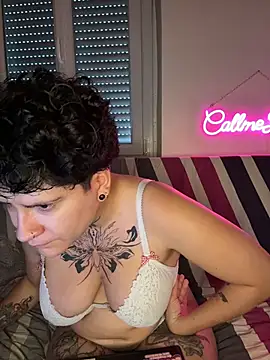 Chatroom XXX en direct de callmelouve