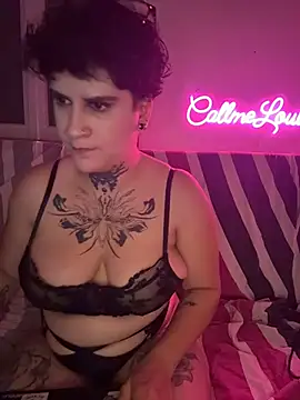 callmelouve's Live XXX Chat