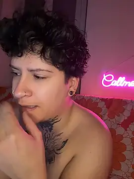 callmelouve Adlı Modelin Canlı XXX Sohbeti
