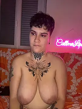 Živý XXX chat callmelouve