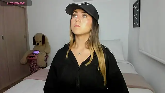 sophie_morenoo: απευθείας συνομιλία ΧΧΧ