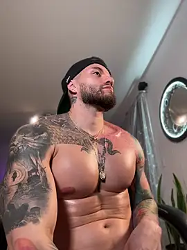 Frank_Farrell Show in webcam