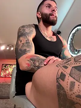 Chat XXX en directo de Frank_Farrell