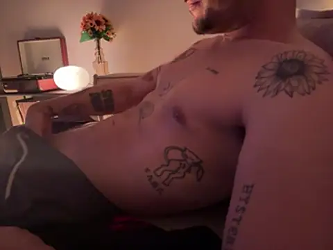 mrtnivnn's Webcam Show