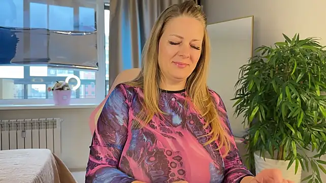 -Solar-Jane- Show in webcam