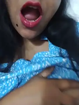 Czat XXX na żywo – tharu_sweet