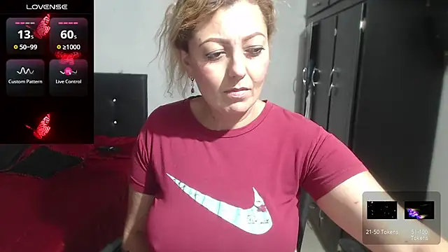 elizabeth_clint live XXX chat