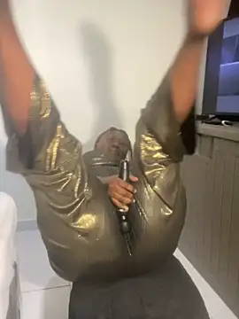 XXX chat uživo modela Cardiebae89