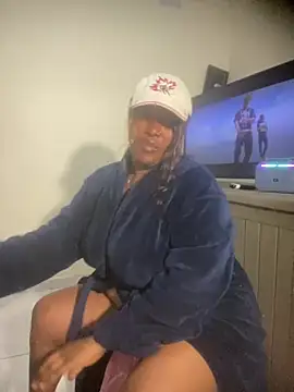 XXX chat uživo modela Cardiebae89