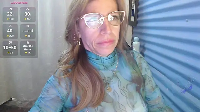 Chat +18 de Chayla_Ruiz ao vivo