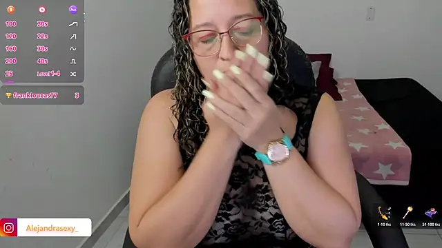alejandra_milf_ 现场XXX聊天