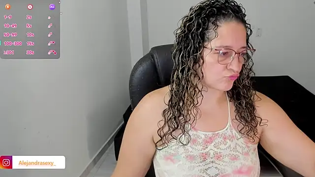 alejandra_milf_'s Live XXX Chat