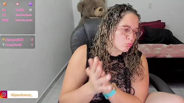แชท XXX สดของ alejandra_milf_
