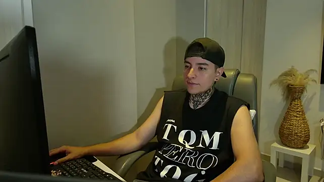 Jhoan_saenz webkamerás műsora