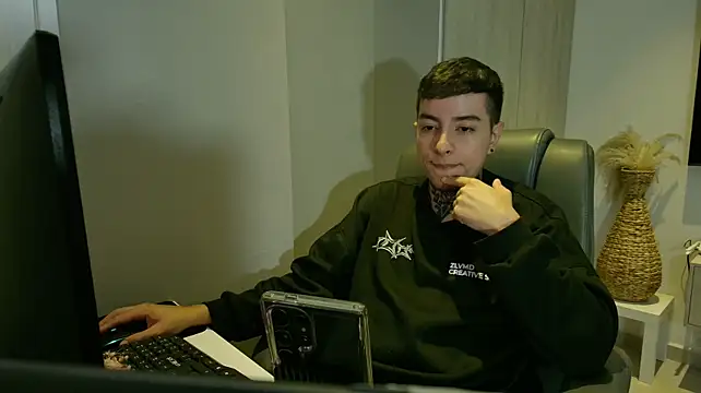Webkamerová show Jhoan_saenz