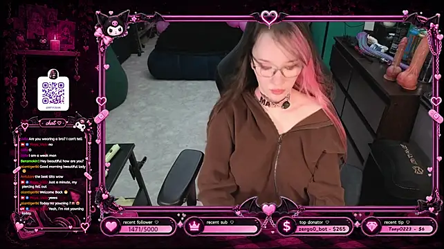 Pokazy przed kamerką – Maya_Viola