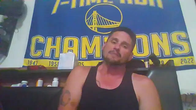DASHING_THRU_THE_HOES Show in webcam